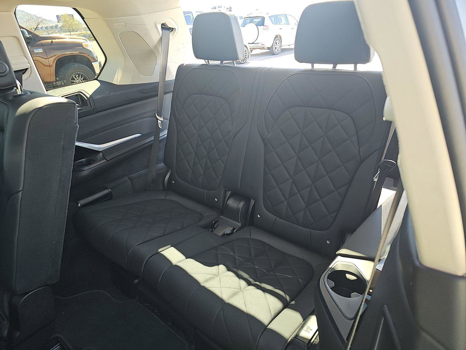 Used 2025 BMW X7 xDrive40i image 14