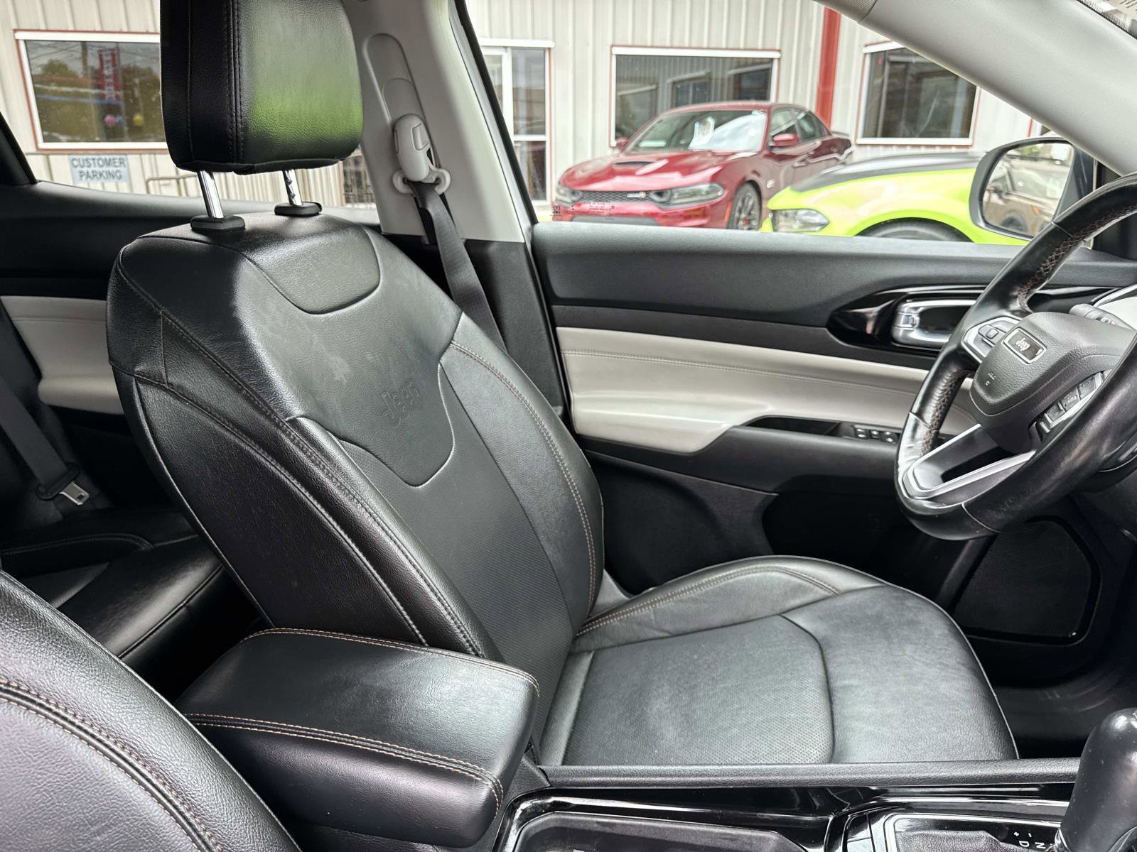 Used 2022 Jeep Compass Limited AWD/4WD image 10