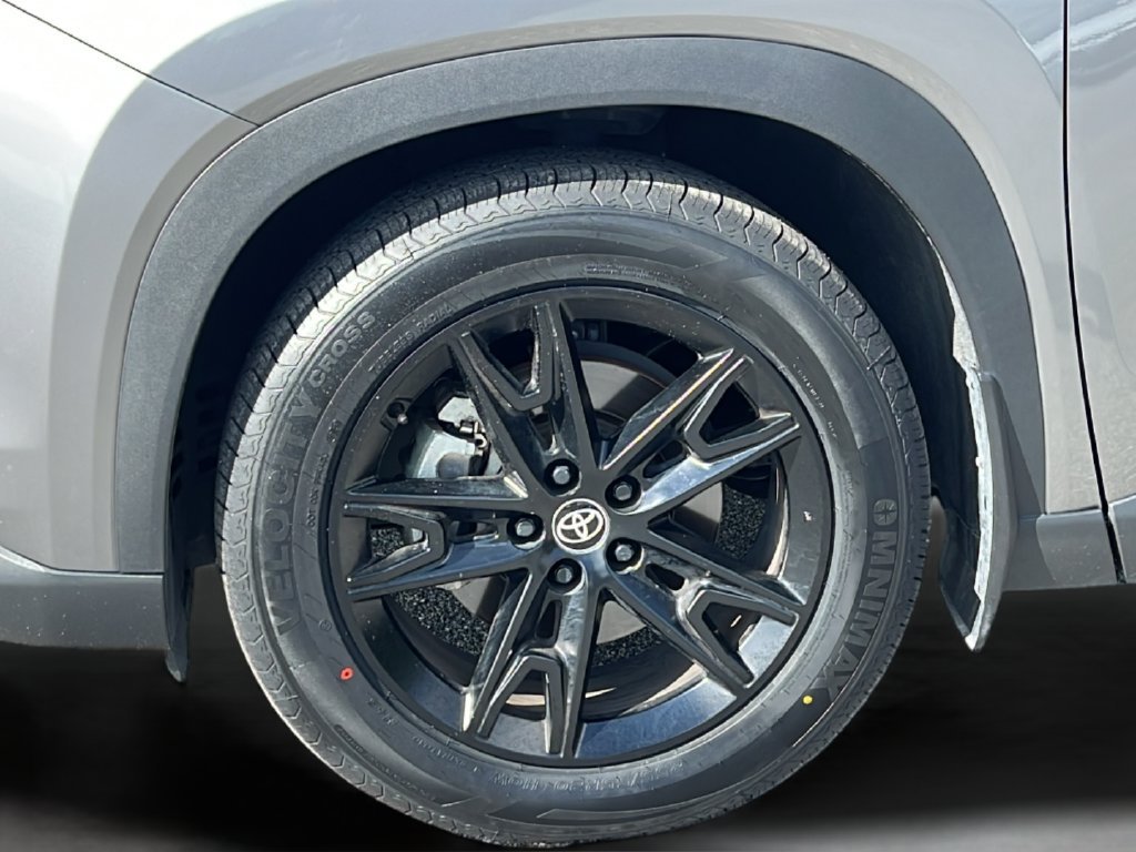 Used 2025 Toyota Grand Highlander AWD image 27