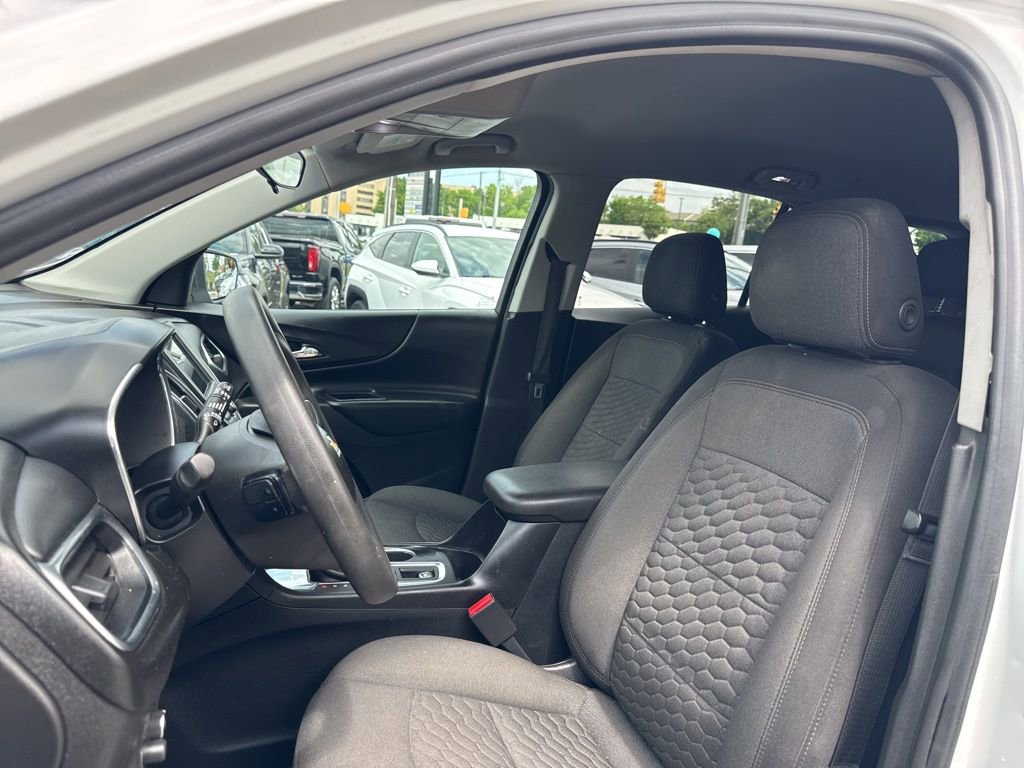 Used 2020 Chevrolet Equinox LT FWD image 18