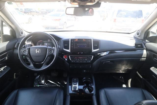 Used 2017 Honda Pilot Touring image 11