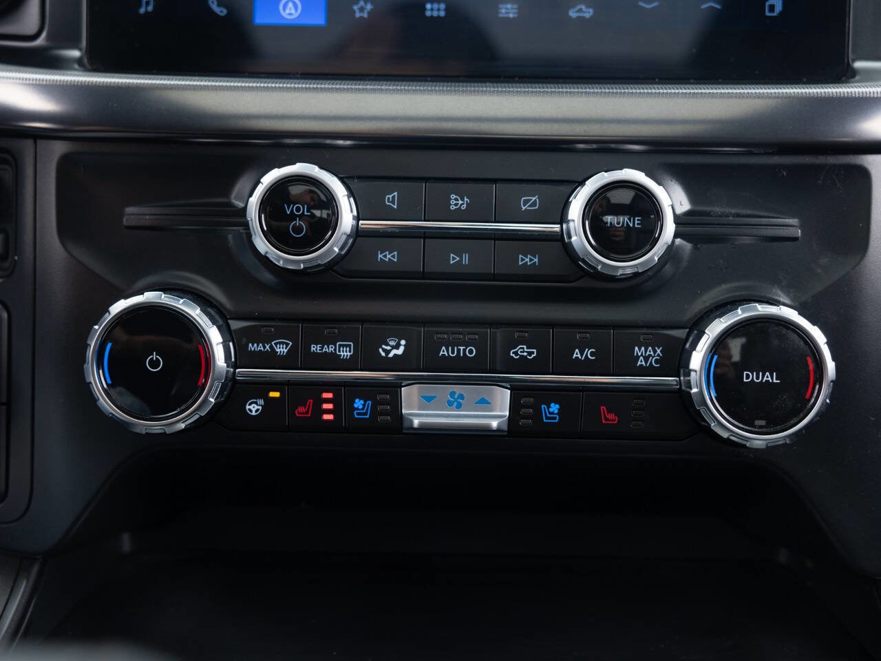 Used 2024 Ford F150 Lariat w/ Bed Utility Package AWD/4WD image 41