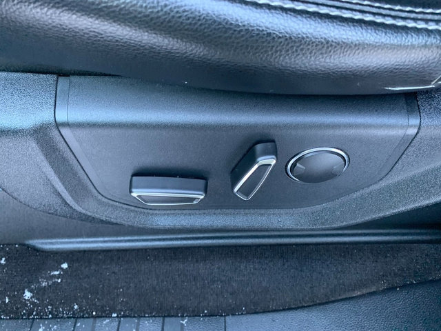 Used 2018 Ford F150 Lariat w/ Equipment Group 502A Luxury image 26