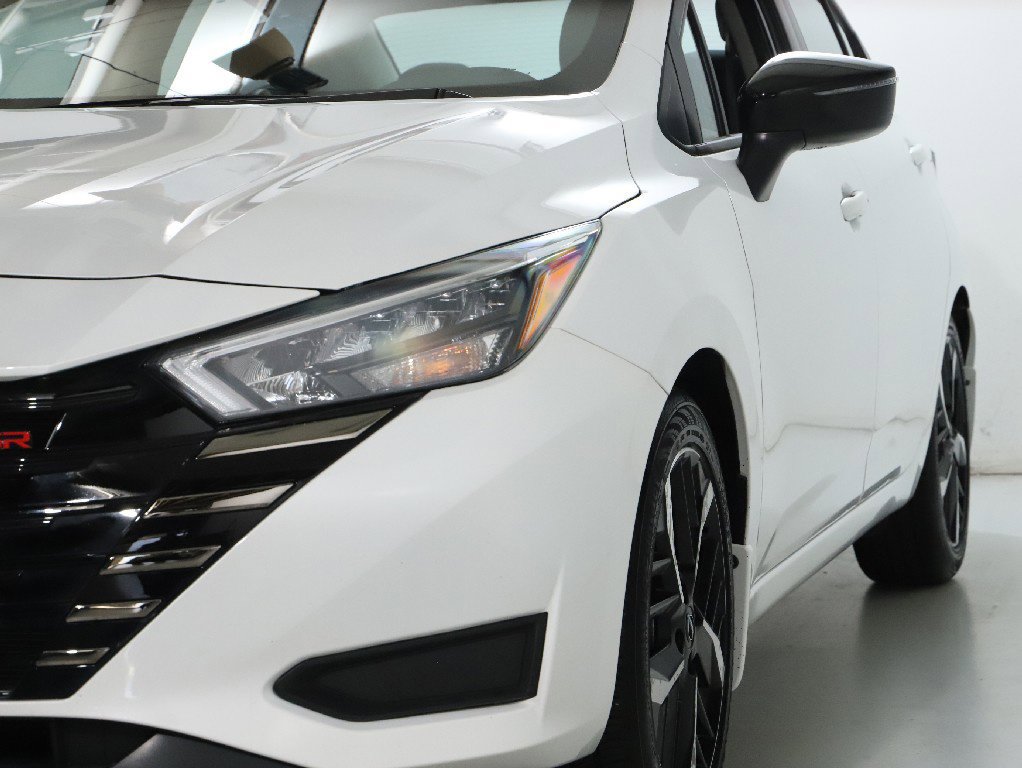 Used 2025 Nissan Versa SR w/ Trunk Package FWD image 5