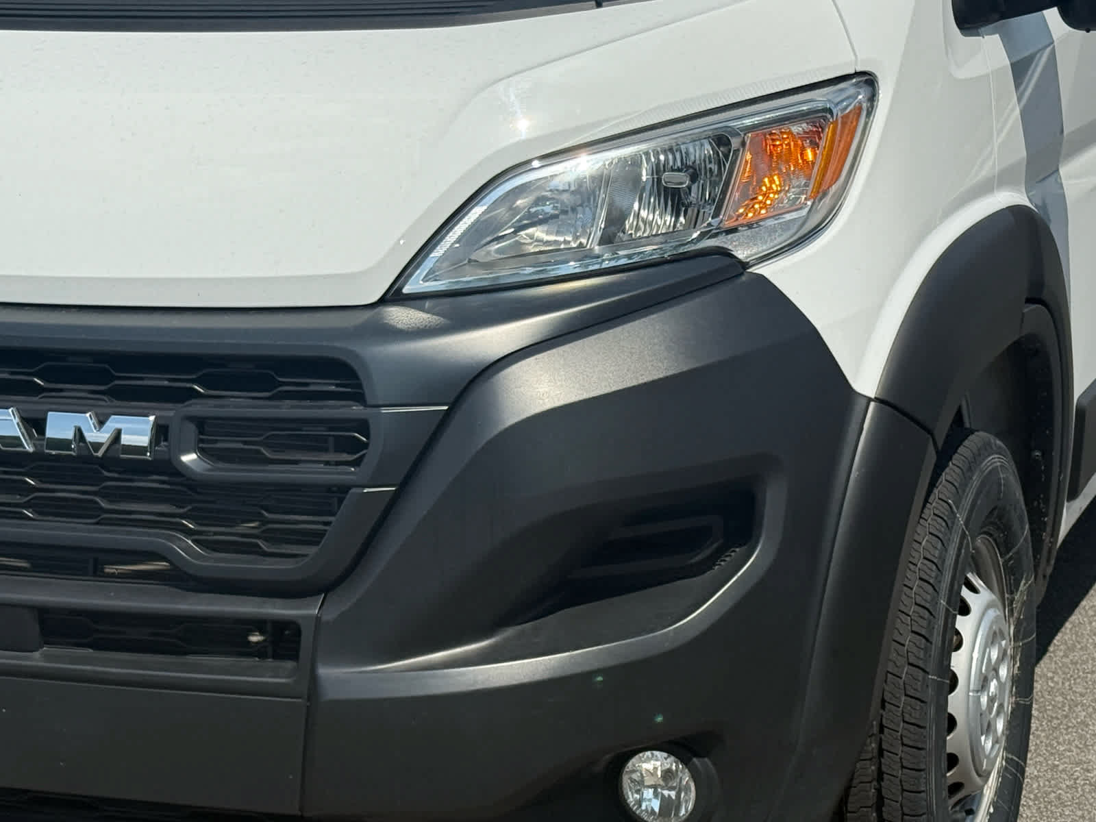 Used 2024 RAM ProMaster 2500 w/ Convenience Group FWD image 10