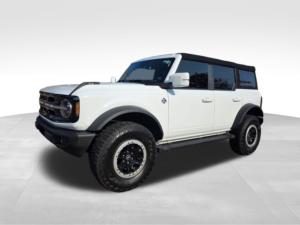 Used 2023 Ford Bronco Outer Banks w/ Sasquatch Package image 2
