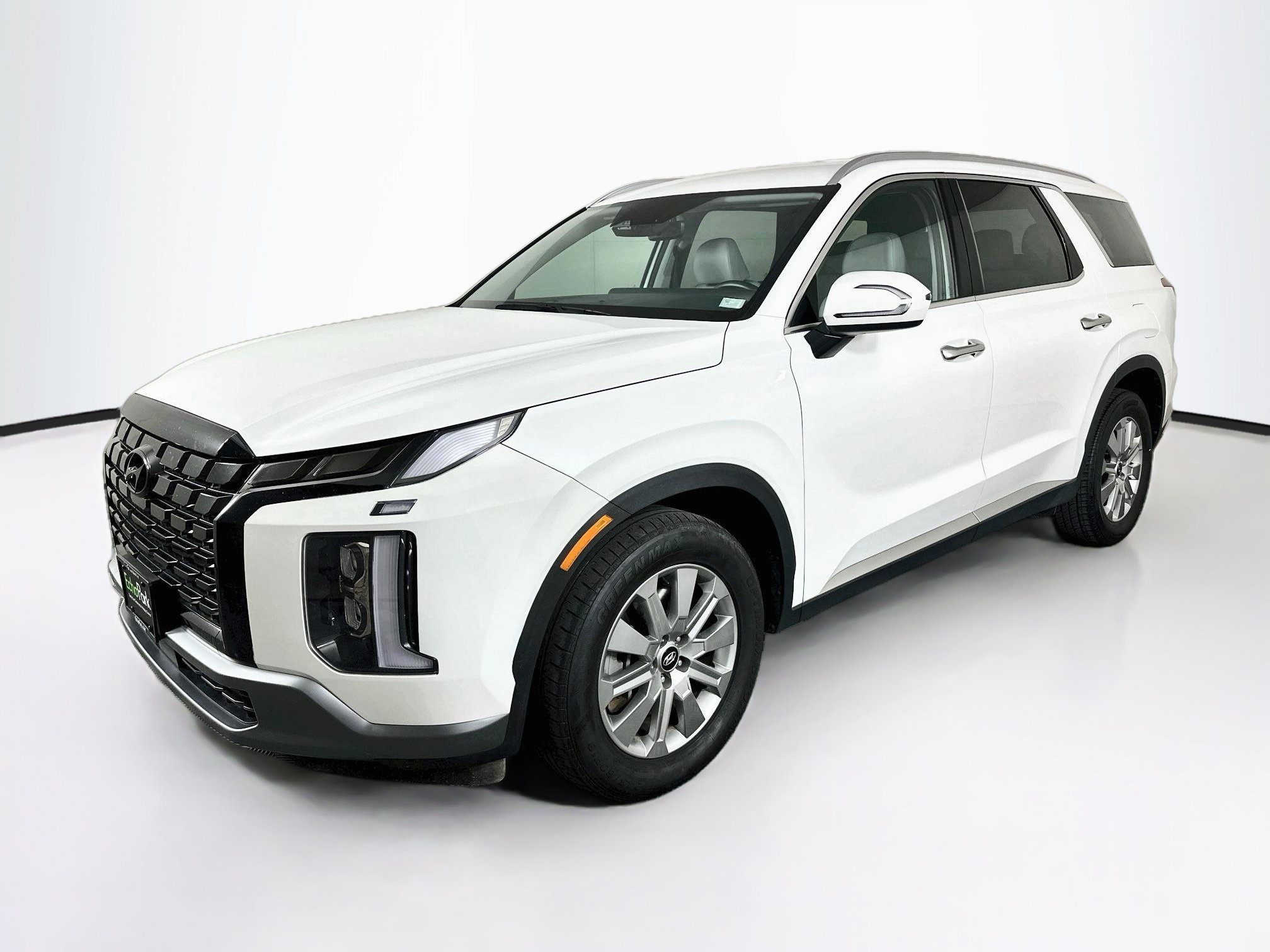Used 2025 Hyundai Palisade SEL FWD image 3