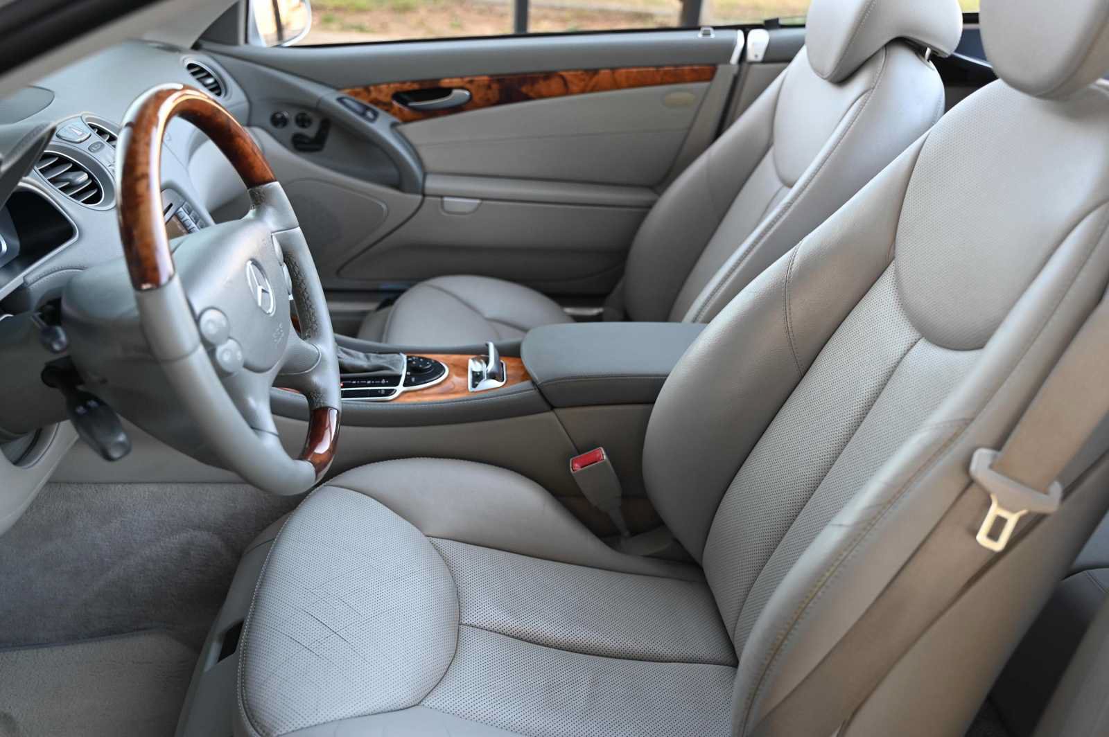 Used 2007 Mercedes-Benz SL 550 image 24