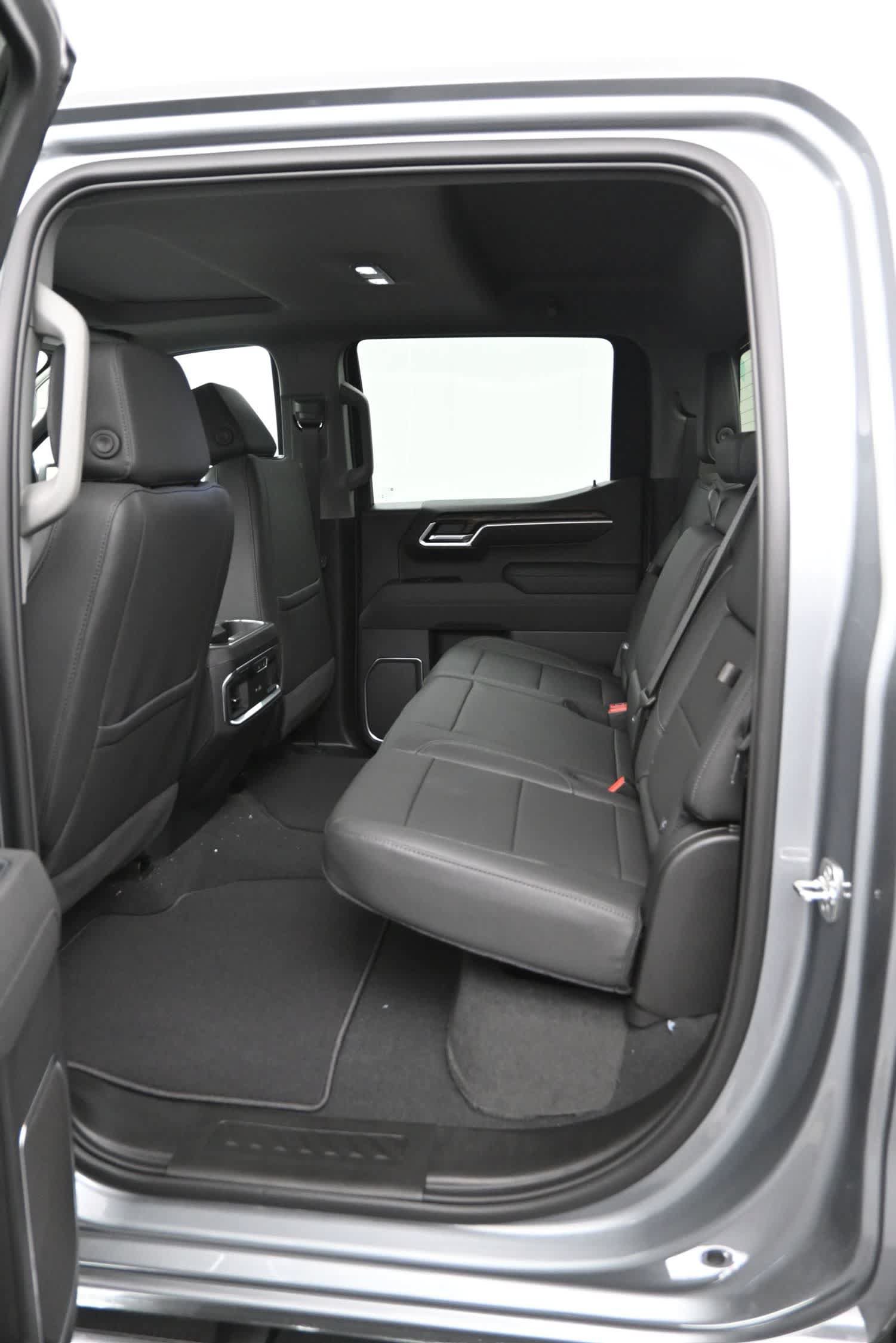 New 2026 GMC Sierra 1500 SLT w/ SLT Premium Plus Package AWD/4WD image 12