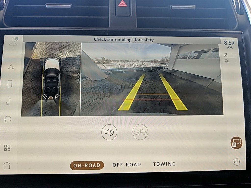 Used 2023 Land Rover Discovery HSE R-Dynamic image 24