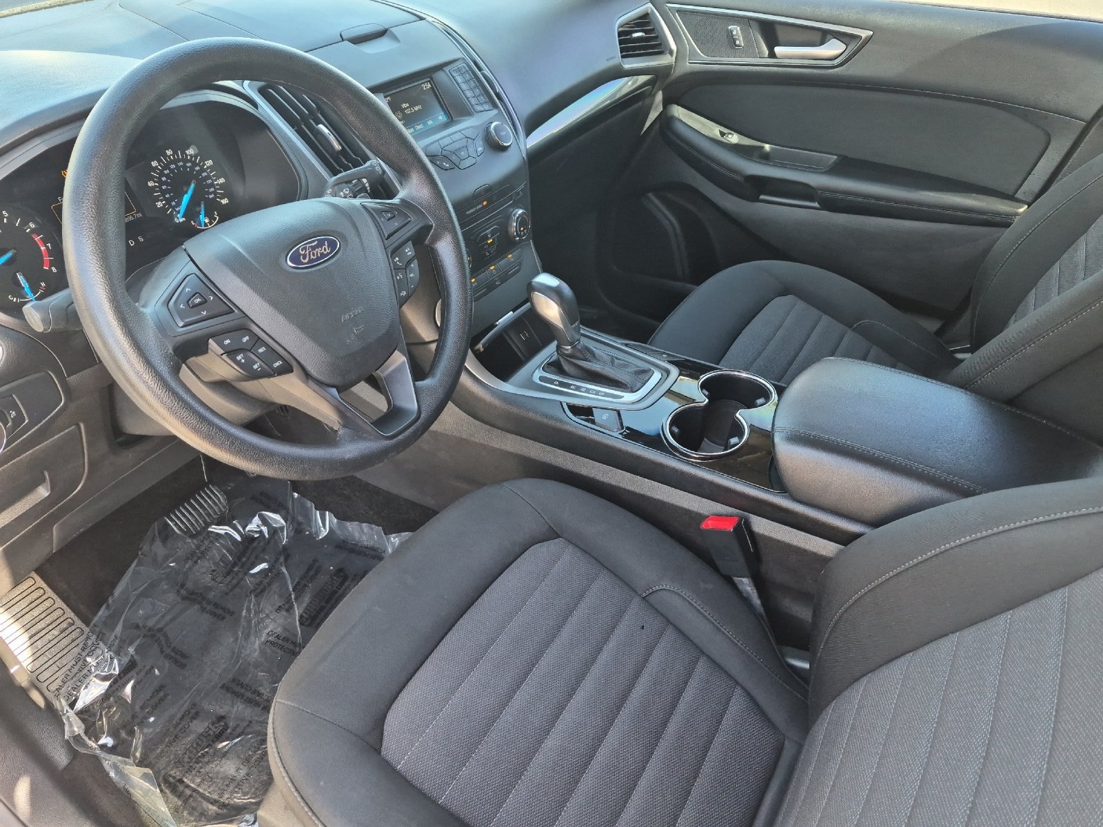 Used 2017 Ford Edge SE FWD image 9