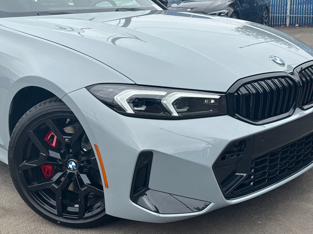 New 2026 BMW 330i Sedan w/ M Sport Package RWD image 6