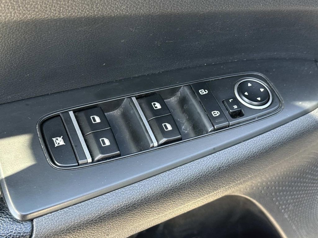 Used 2022 Kia Forte LXS image 13