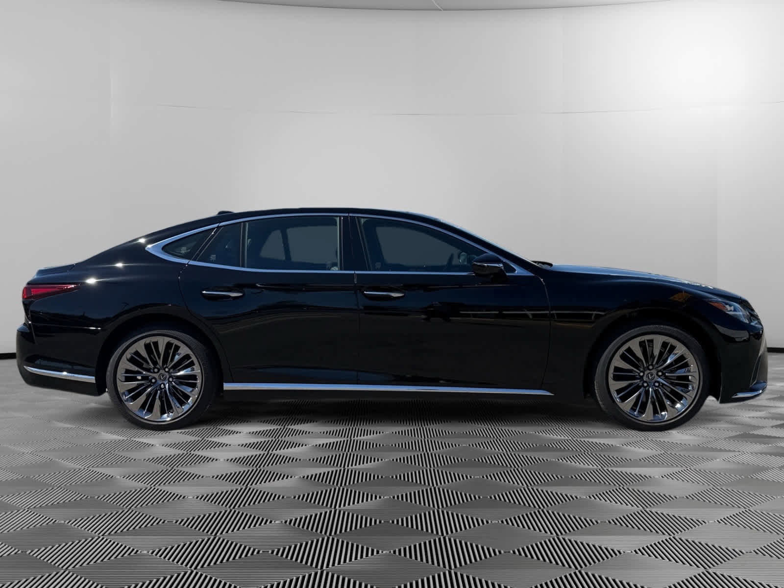 Used 2023 Lexus LS 500 w/ Interior Upgrade Package image 6