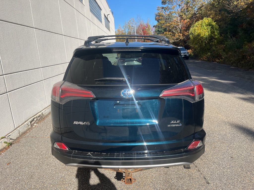 Used 2018 Toyota RAV4 XLE image 8