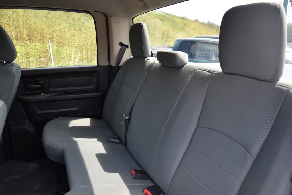 Used 2017 RAM 1500 Express w/ Express Value Package AWD/4WD image 9