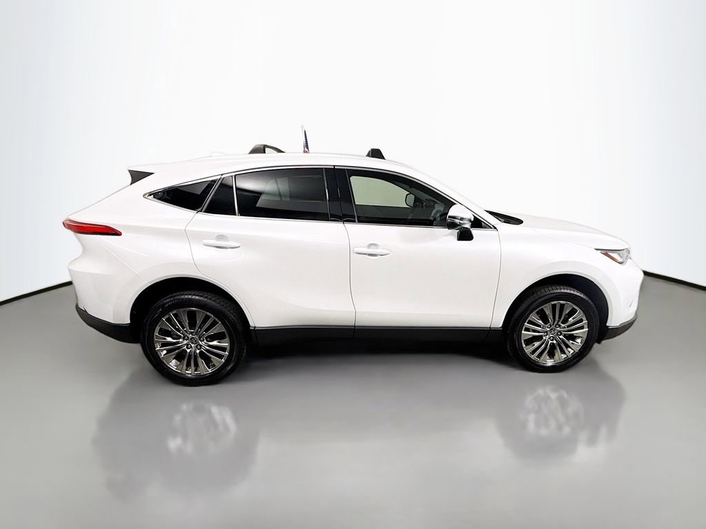 Used 2024 Toyota Venza Limited image 8
