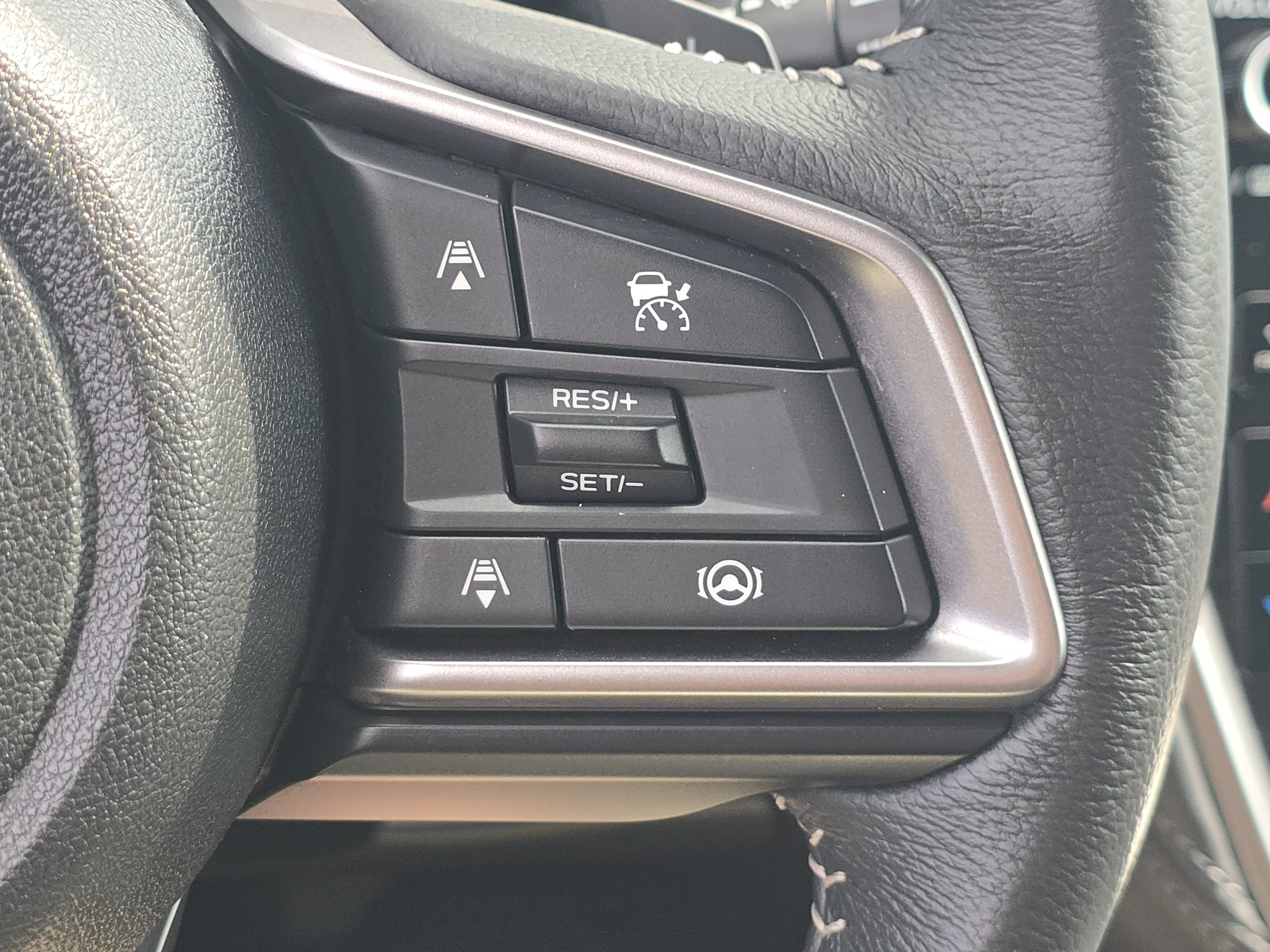 Certified 2025 Subaru Outback Premium w/ Popular Package #1 AWD/4WD image 26