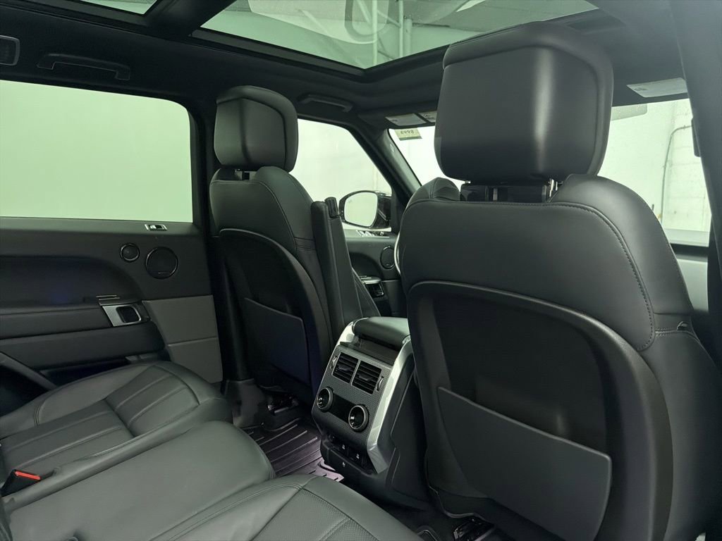 Used 2018 Land Rover Range Rover Sport Supercharged AWD/4WD image 25