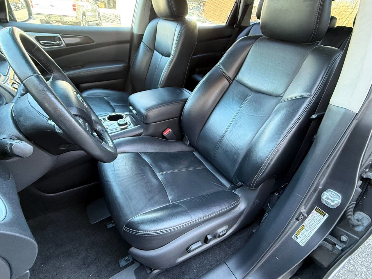 Used 2016 Nissan Pathfinder SL w/ SL Premium Package image 3