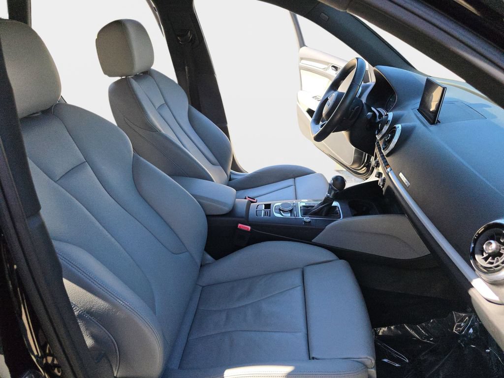 Used 2018 Audi A3 e-tron Premium w/ Sport Package FWD image 12