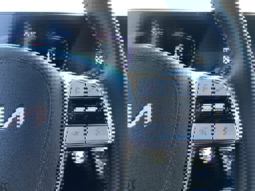 Used 2024 Kia Telluride EX w/ EX Captain's Chair Package image 23