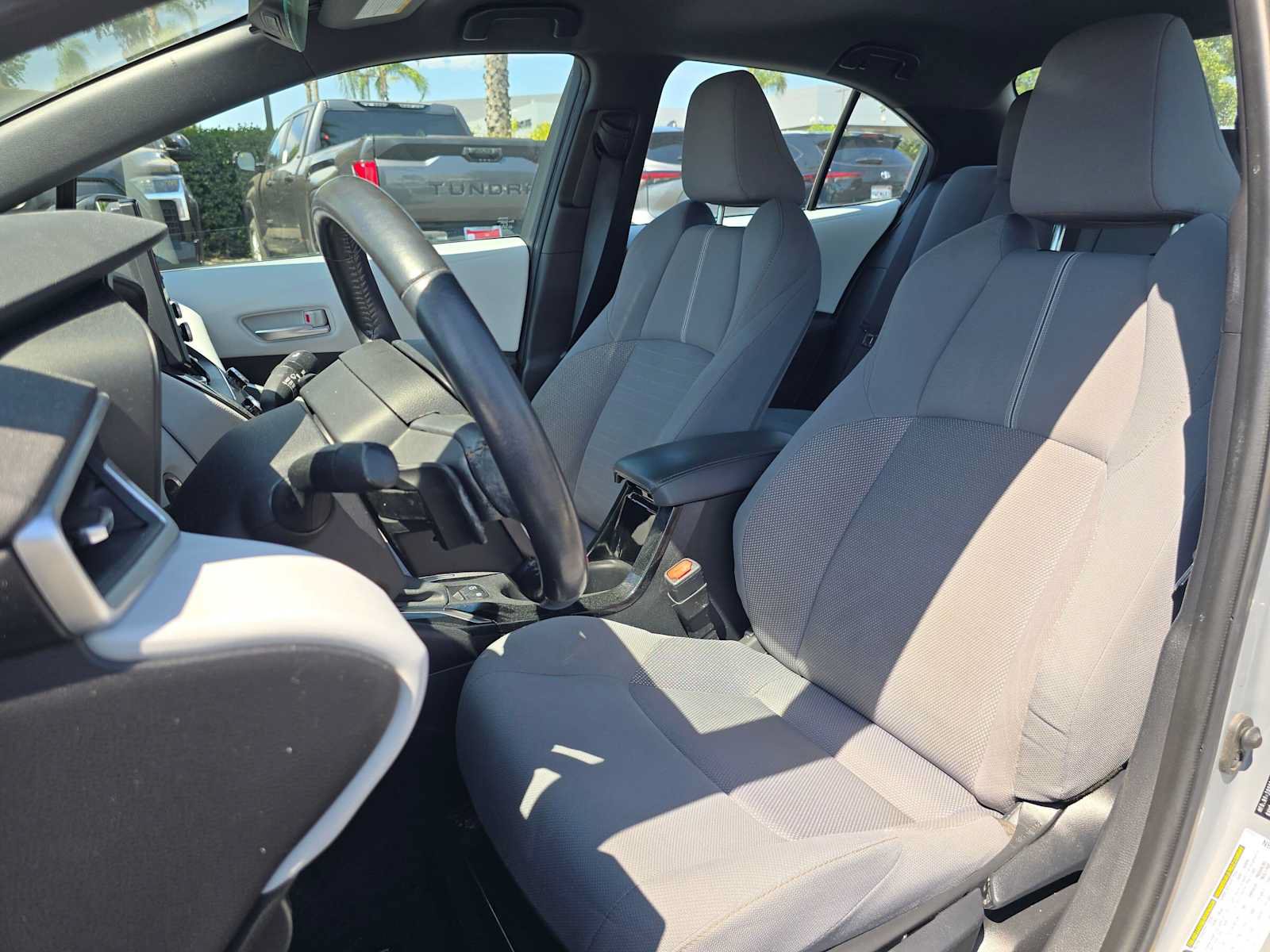Used 2022 Toyota Corolla SE w/ Carpet Mat Package (TMS) FWD image 21