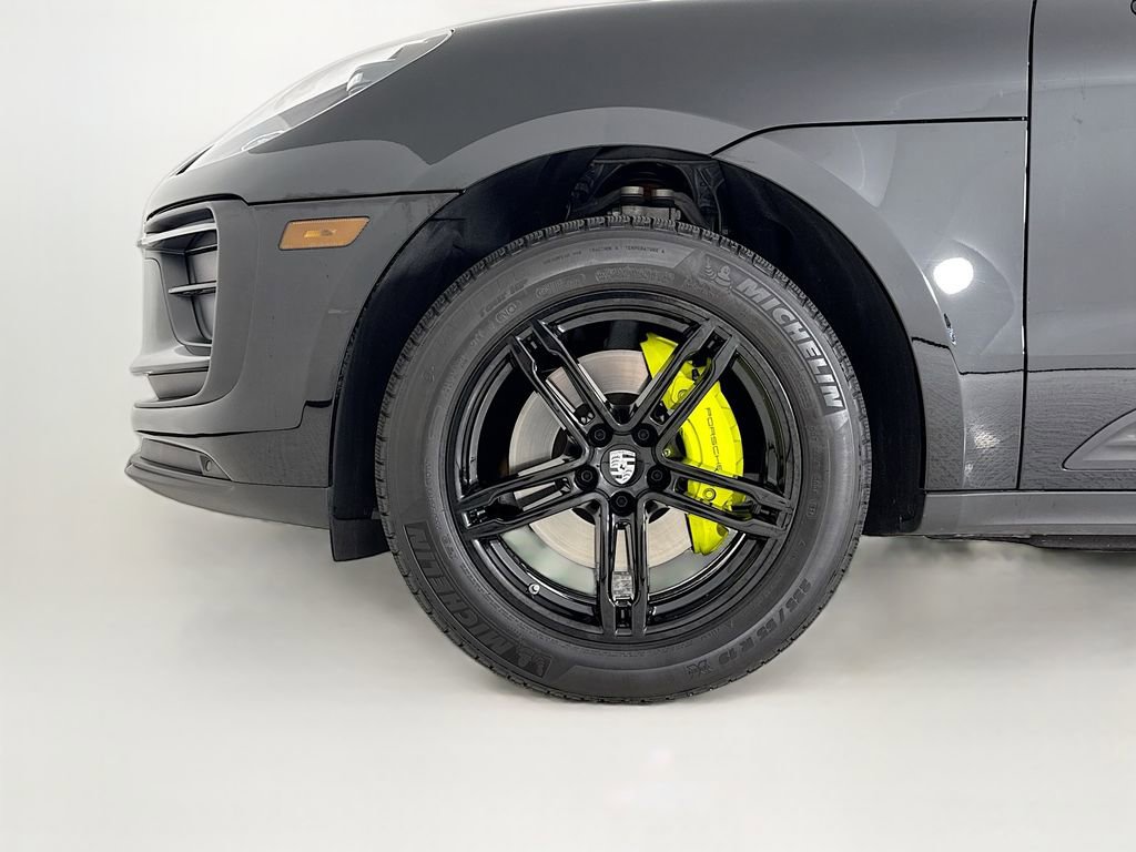 Used 2024 Porsche Macan image 30