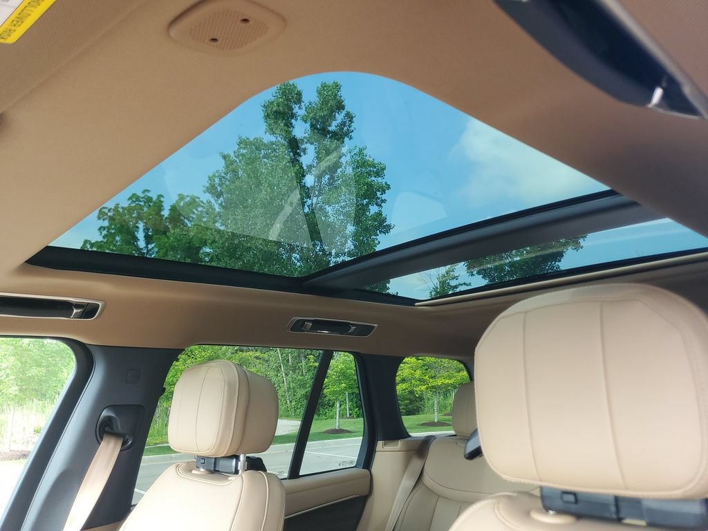 New 2026 Land Rover Range Rover SE AWD/4WD image 11