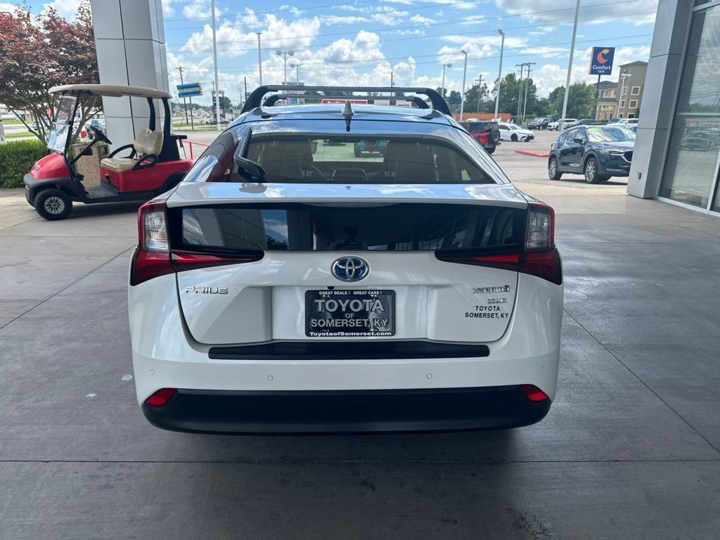 Certified 2022 Toyota Prius XLE FWD image 6