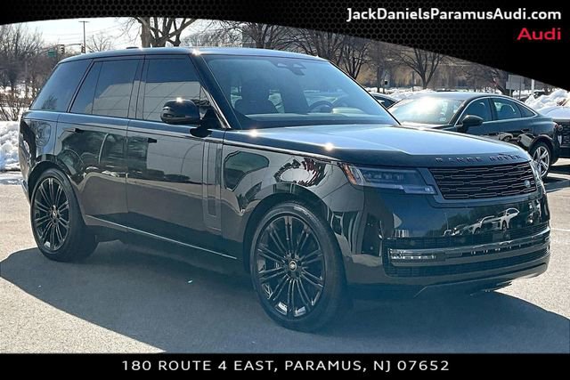 Used 2025 Land Rover Range Rover SE image 9
