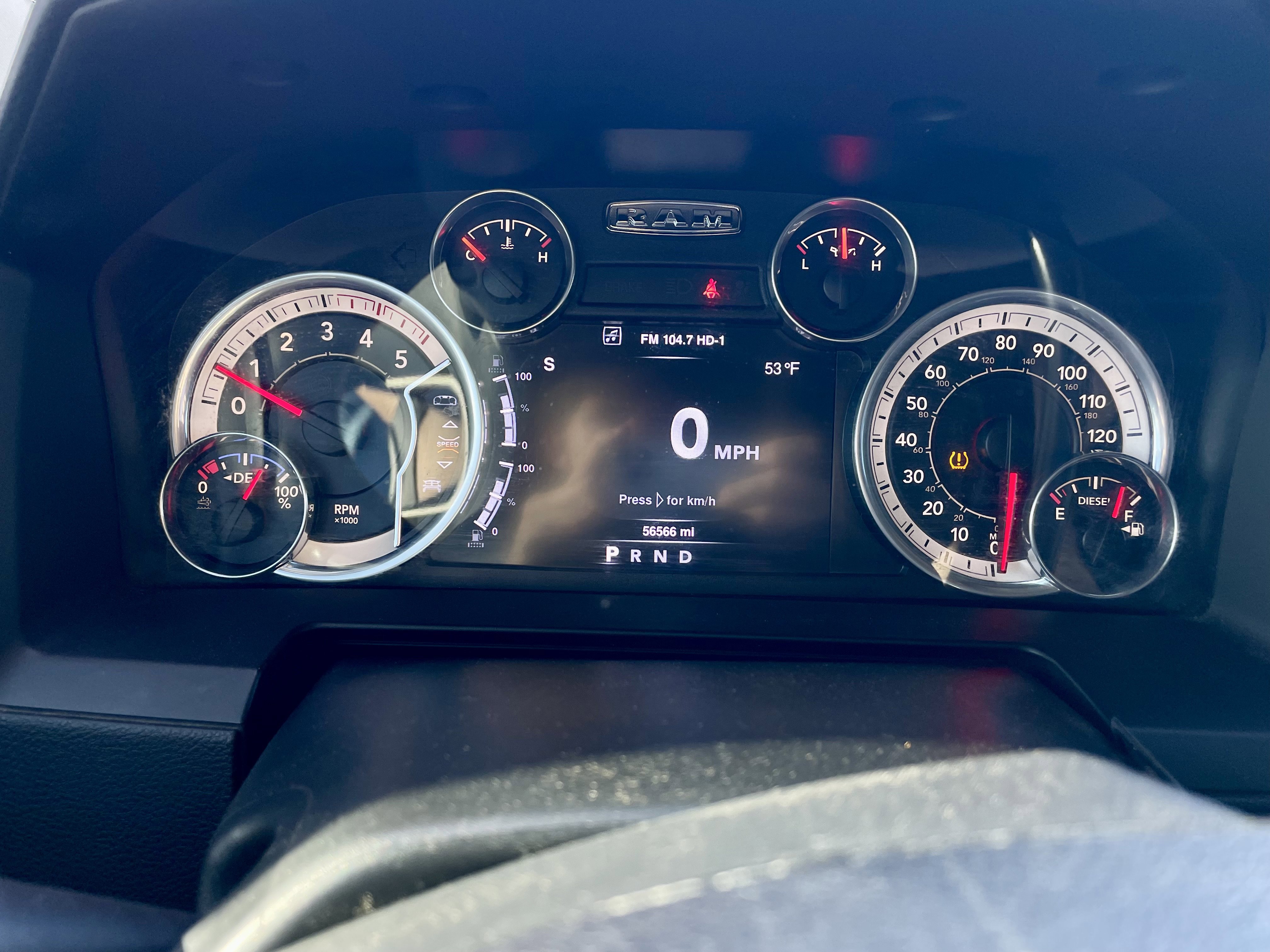 Used 2016 RAM 2500 Laramie w/ Cold Weather Group image 18