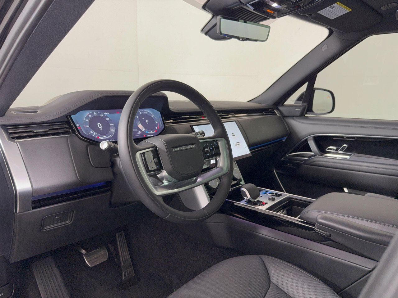 Used 2023 Land Rover Range Rover SE AWD/4WD image 4