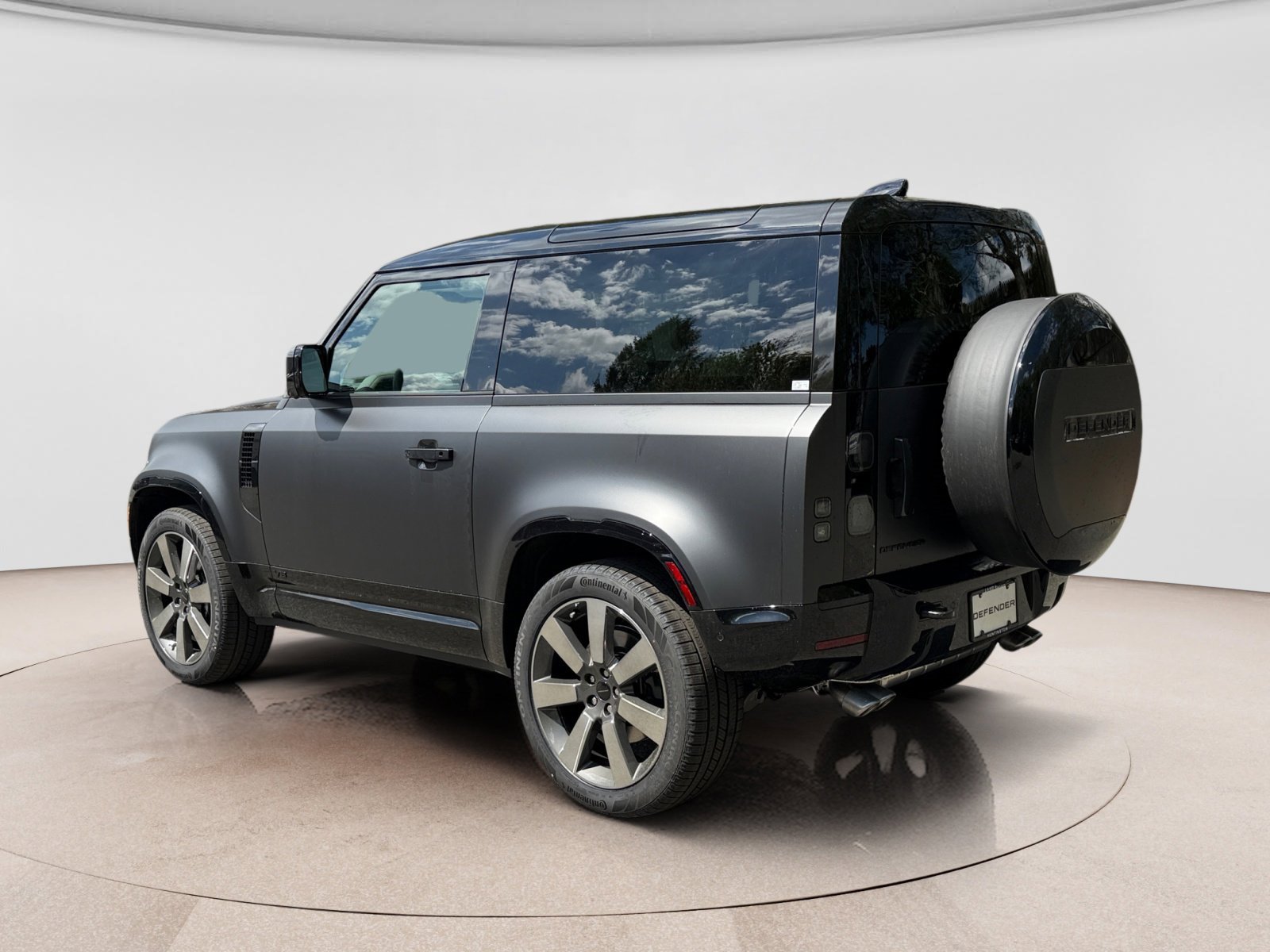 New 2026 Land Rover Defender 90 V8 AWD/4WD image 3