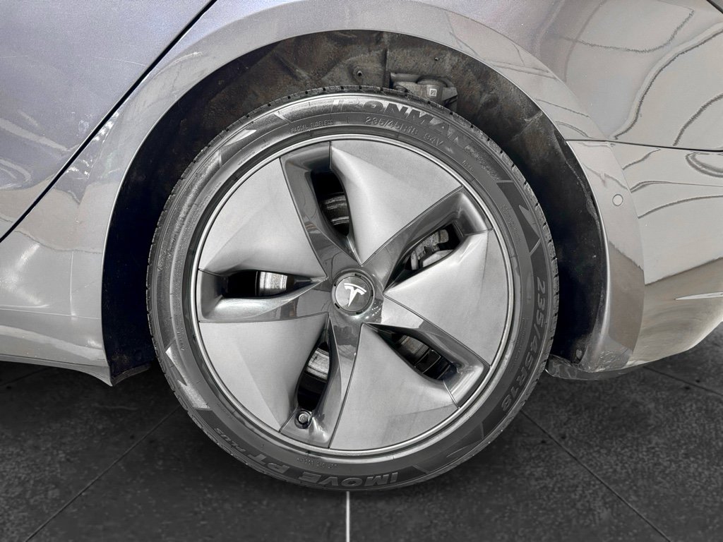 Used 2018 Tesla Model 3 Long Range image 32