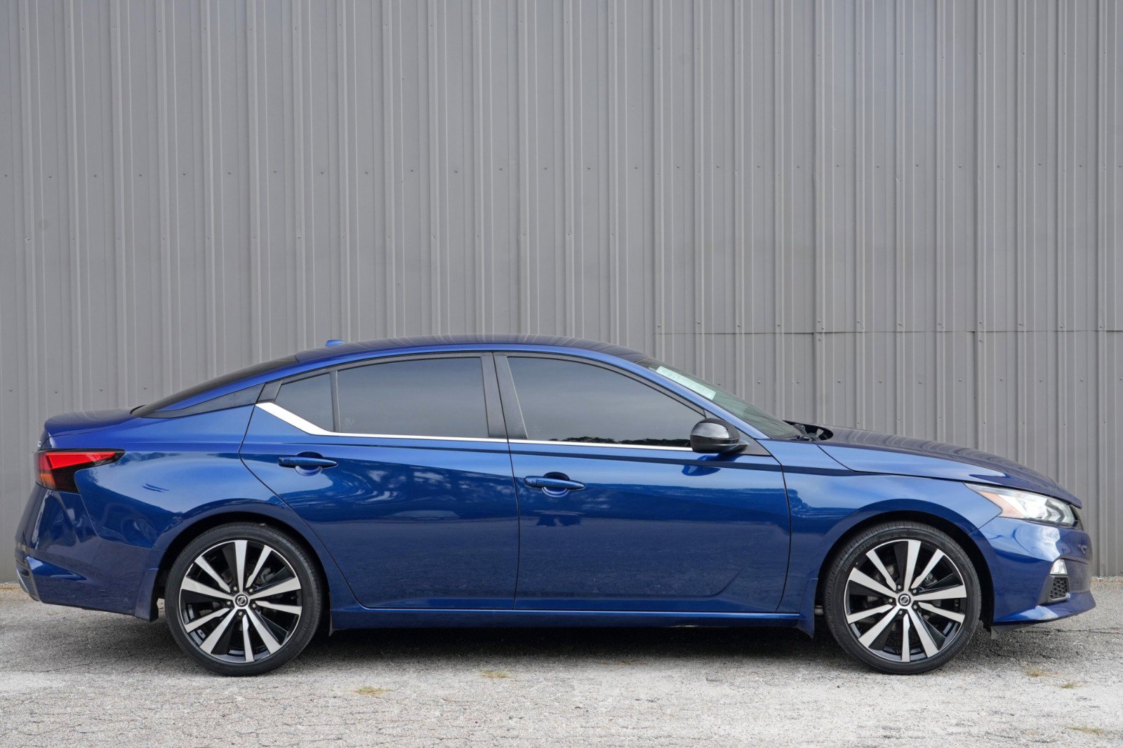 Used 2020 Nissan Altima 2.5 SR FWD image 45