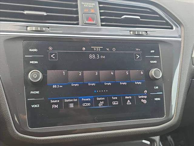 Certified 2022 Volkswagen Tiguan SE FWD image 12
