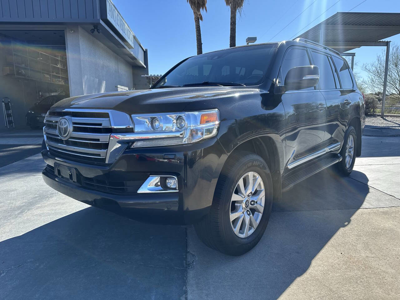 Used 2016 Toyota Land Cruiser Base AWD 4dr SUV image 3