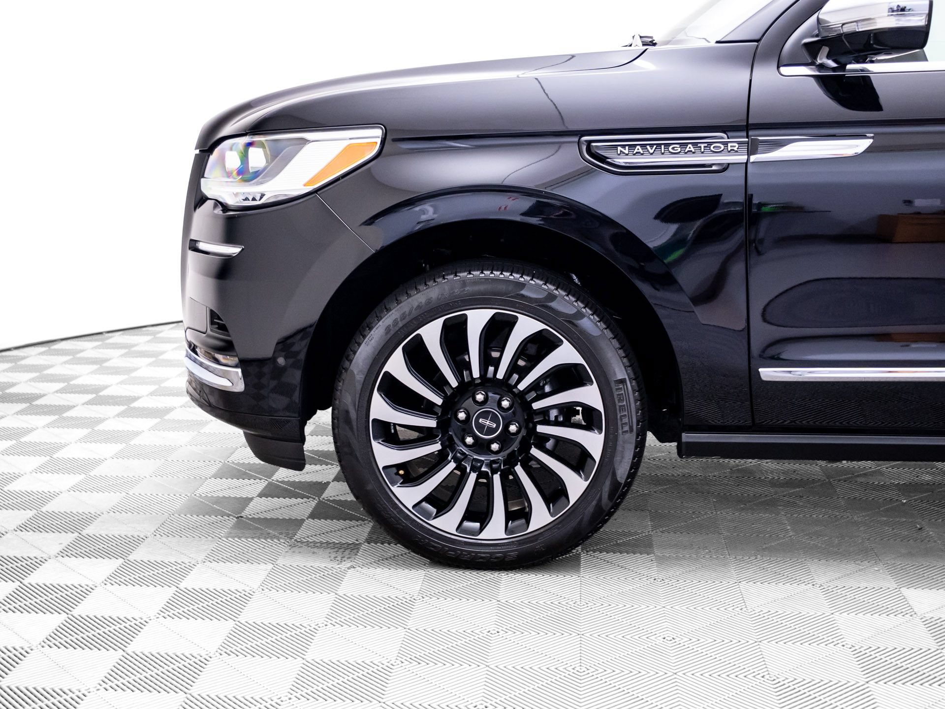 Used 2022 Lincoln Navigator Black Label AWD/4WD image 38