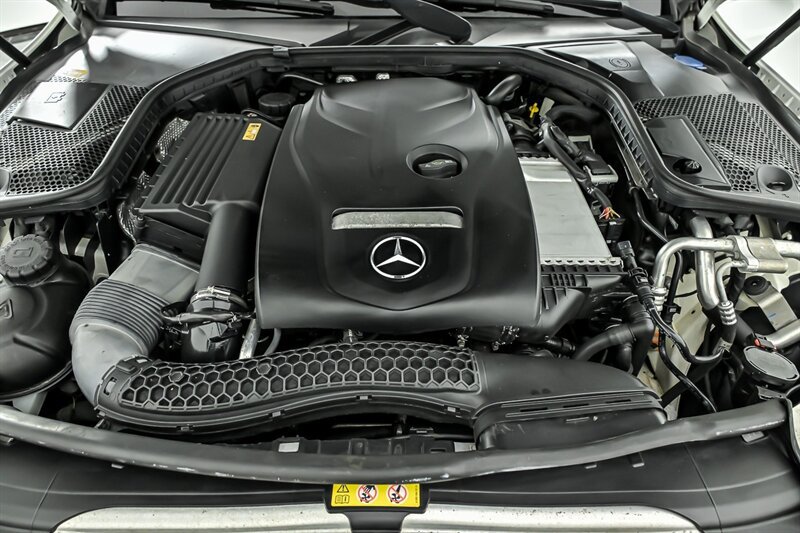 Used 2016 Mercedes-Benz C 300 4MATIC Sedan image 12