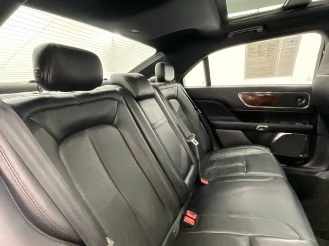 Used 2018 Lincoln Continental Reserve w/ Continental Climate Package image 11