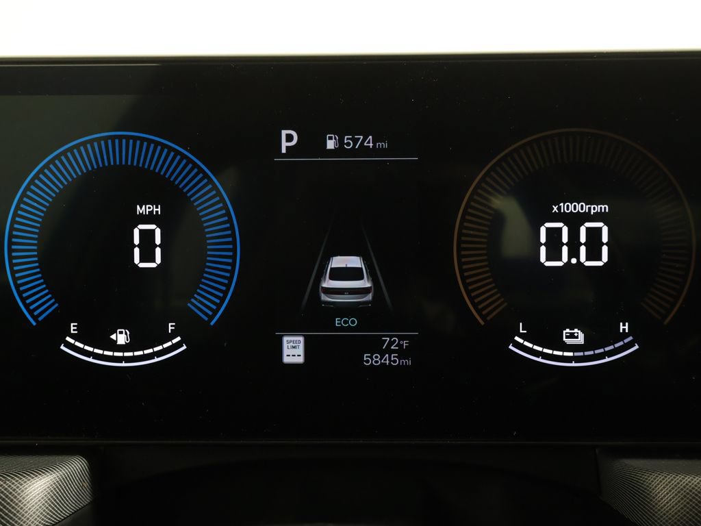 Used 2025 Hyundai Sonata SEL FWD image 34