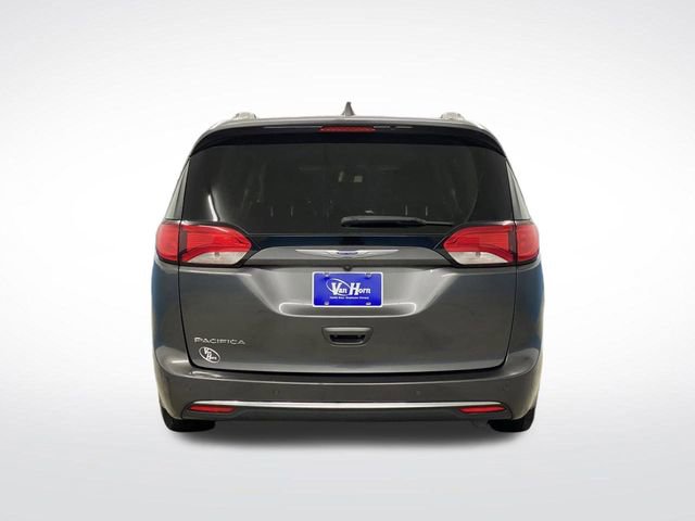 Used 2018 Chrysler Pacifica Touring-L image 12