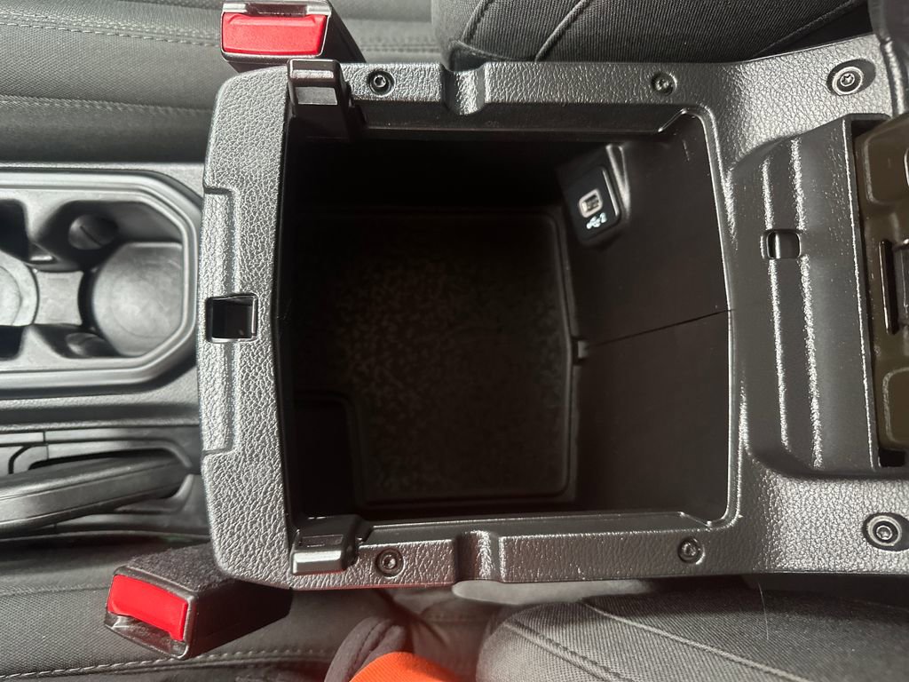 Used 2022 Jeep Wrangler Unlimited Sport image 17