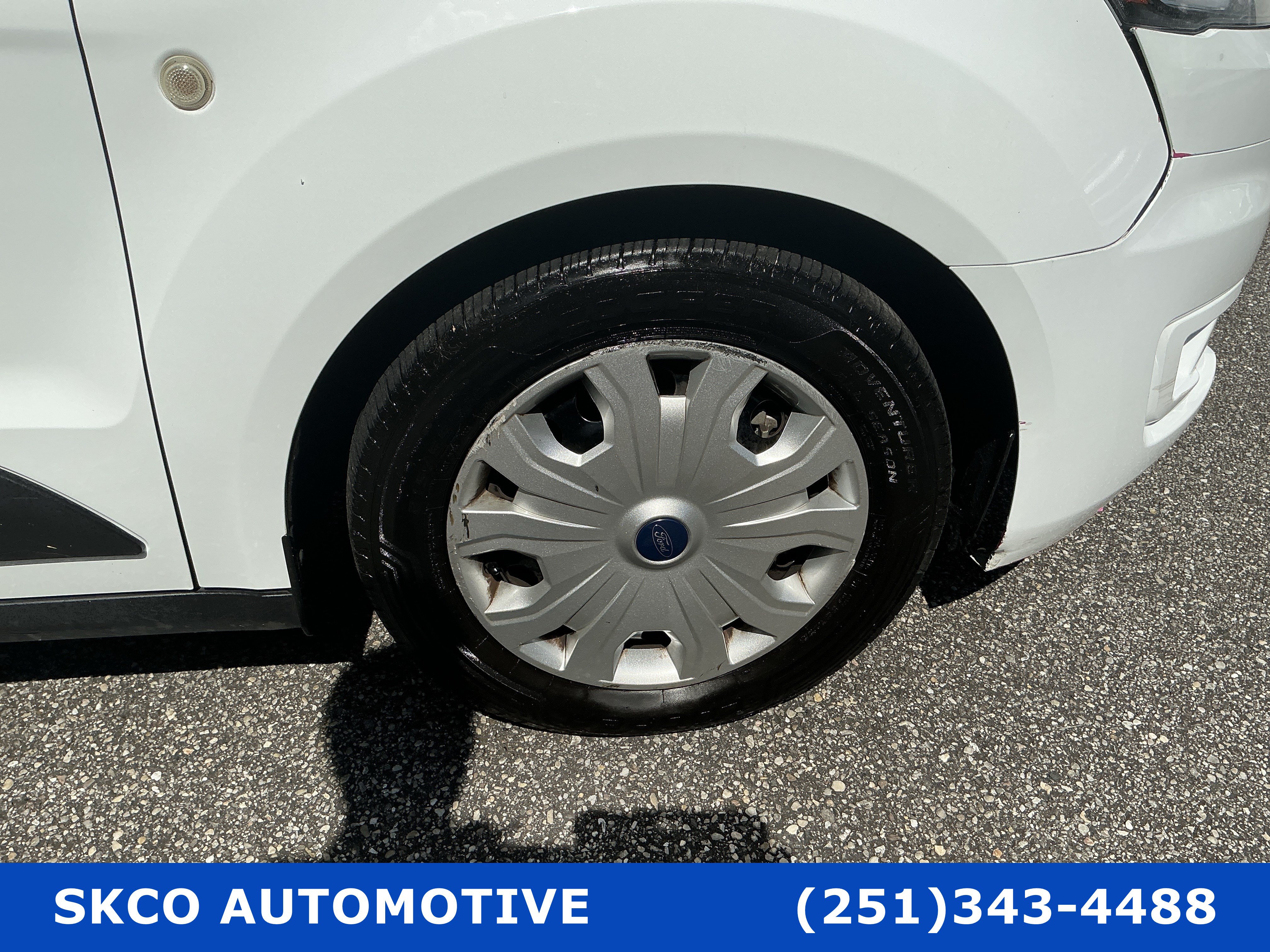 Used 2022 Ford Transit Connect XLT FWD image 9