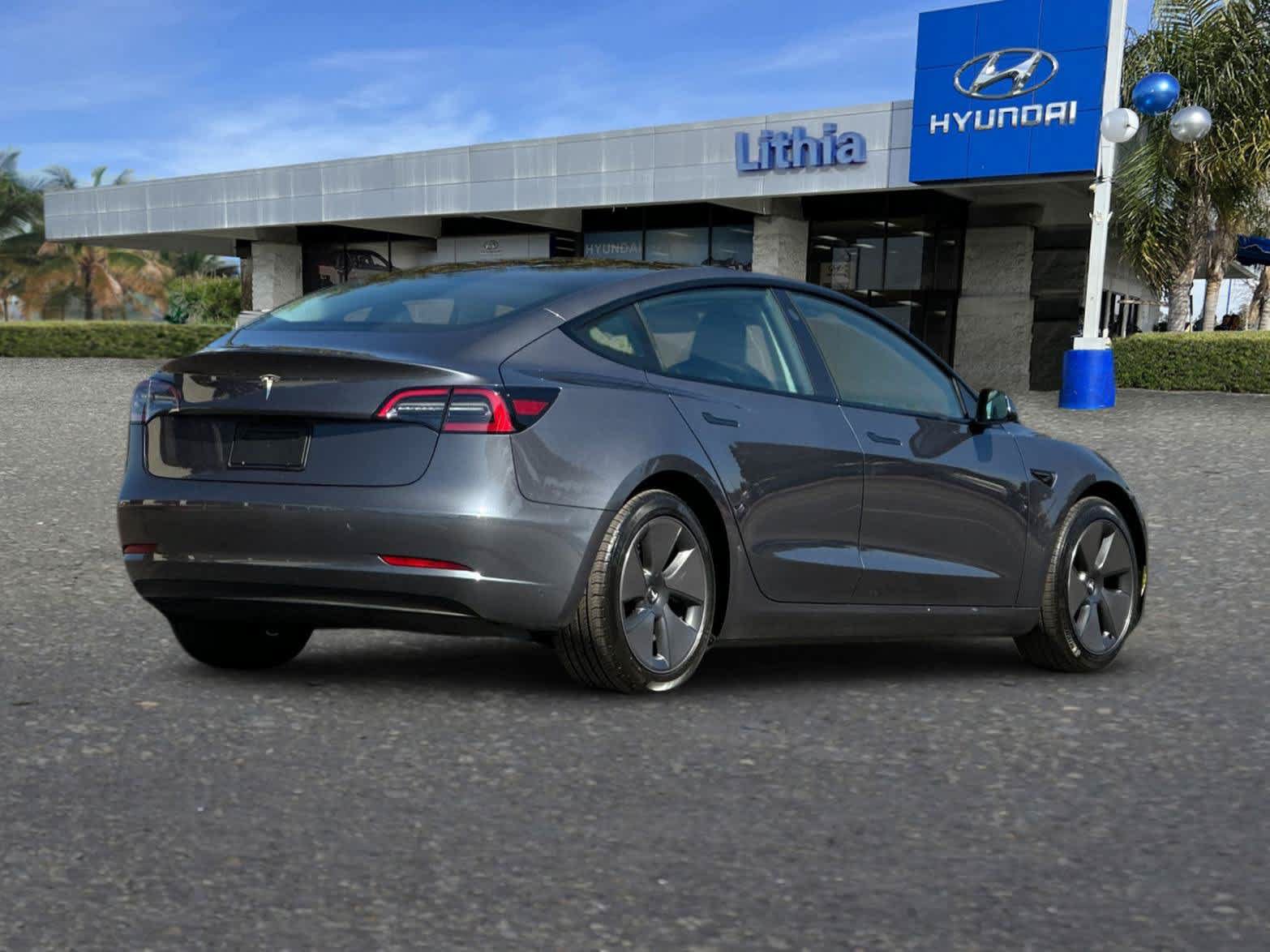 Used 2023 Tesla Model 3 Standard Range RWD image 3