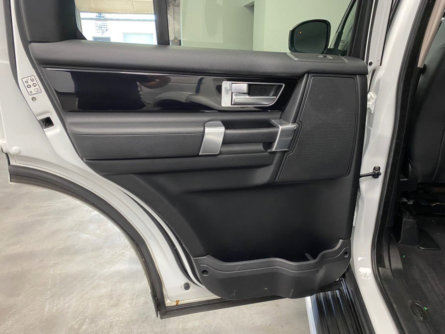 Used 2016 Land Rover LR4 HSE AWD/4WD image 26