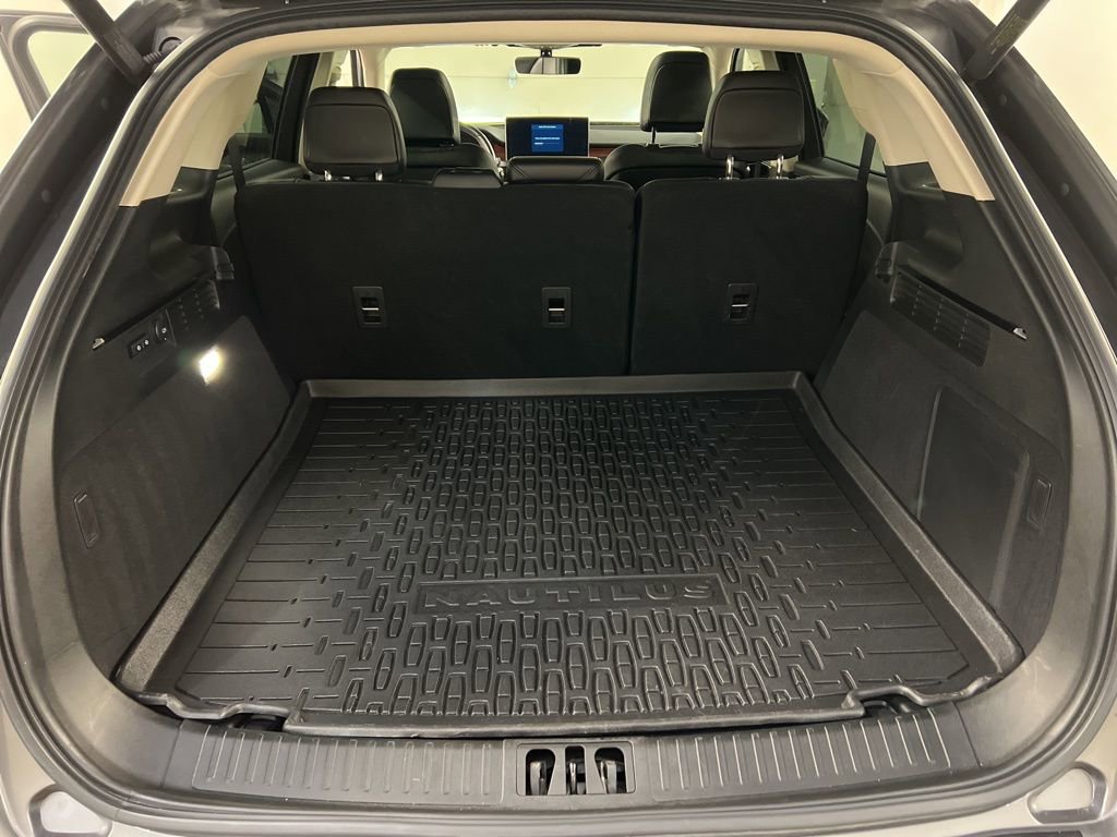 Certified 2023 Lincoln Nautilus Reserve w/ Monochromatic Package AWD/4WD image 33