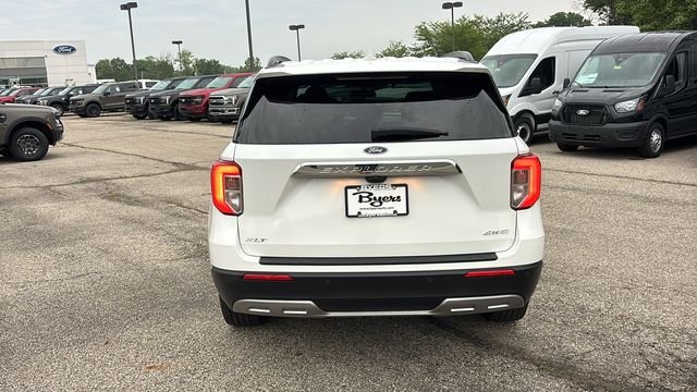 Used 2024 Ford Explorer XLT w/ Equipment Group 202A AWD/4WD image 30