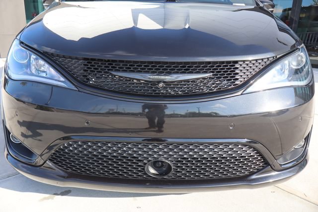 Used 2019 Chrysler Pacifica Limited FWD image 21